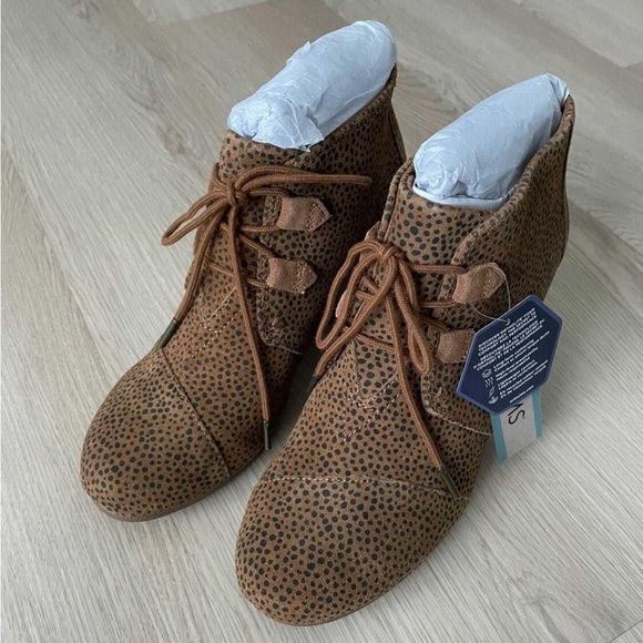 NWT Toms Tan Mini Cheetah Suede Wedges - Picture 3 of 5